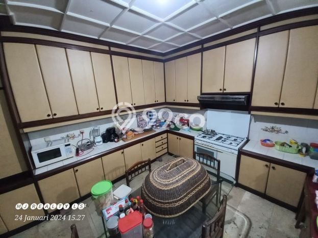 Rumah Elit Modern Tanpa Renovasi di Setiabudi Bandung Rumah Elit Modern Tanpa Renovasi di Setiabudi Bandung