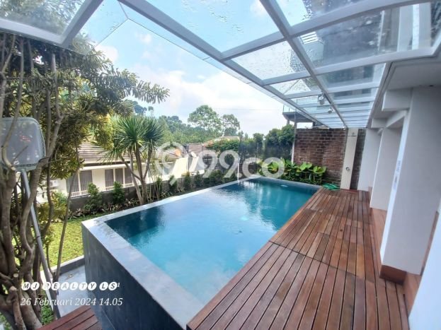 Hunian Eksklusif Siap Huni LT 220m2 di Coblong, Bandung Hunian Eksklusif Siap Huni LT 220m2 di Coblong, Bandung