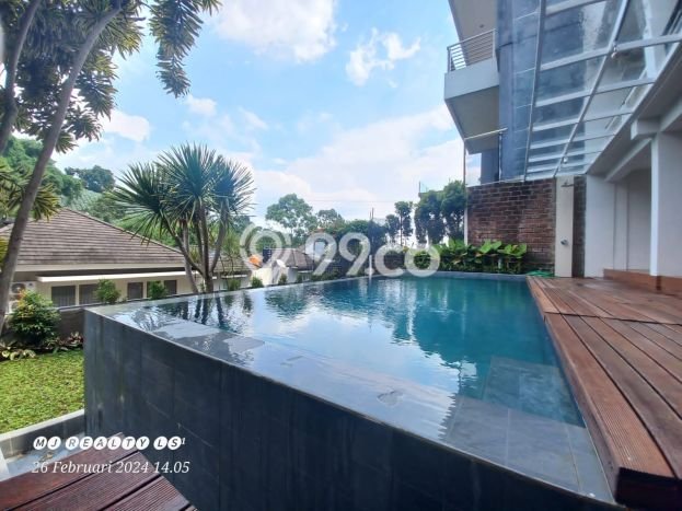 Hunian Eksklusif Siap Huni LT 220m2 di Coblong, Bandung Hunian Eksklusif Siap Huni LT 220m2 di Coblong, Bandung