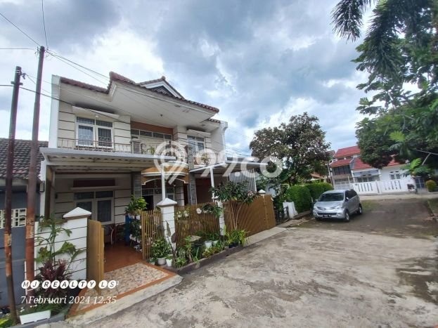 For Sale Hunian Rumah Terawat 5 Kamar di Terusan Buah Batu, Bandung For Sale Hunian Rumah Terawat 5 Kamar di Terusan Buah Batu, Bandung