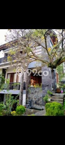 Rumah Minimalis di Sayap Dago, Bandung, LT 367m² Bangunan 265m² Rumah Minimalis di Sayap Dago, Bandung, LT 367m² Bangunan 265m²