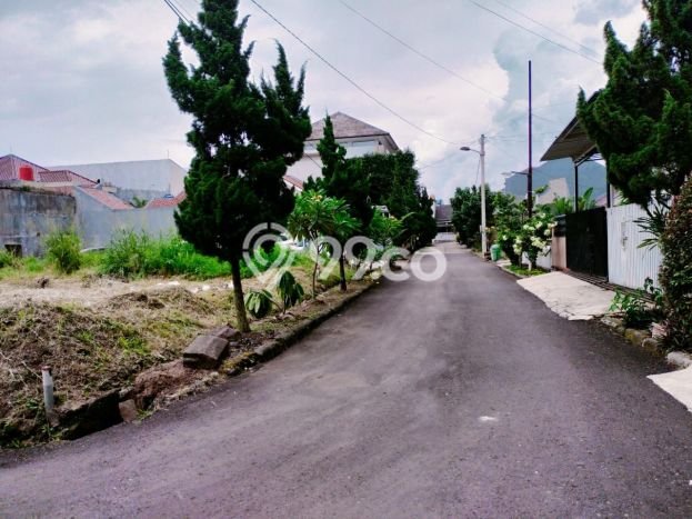 Tanah Area Berkembang Kawasan Arcamanik, Luas 335m², Ideal untuk Usaha Tanah Area Berkembang Kawasan Arcamanik, Luas 335m², Ideal untuk Usaha