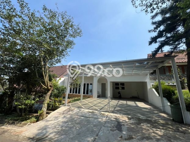 Rumah Bagus di Bandung Kota, Bandung, Luas 512m² LB 405m² HARGA MENARIK! Rumah Bagus di Bandung Kota, Bandung, Luas 512m² LB 405m² HARGA MENARIK!
