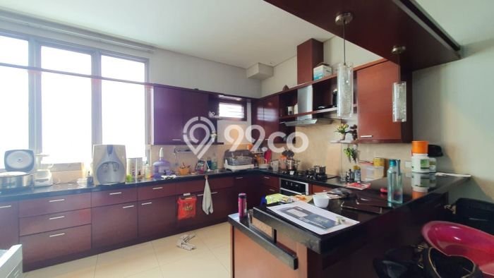 Unit Ruko Dijual di Bandung LT 300m2 & LB 486m2 Unit Ruko Dijual di Bandung LT 300m2 & LB 486m2