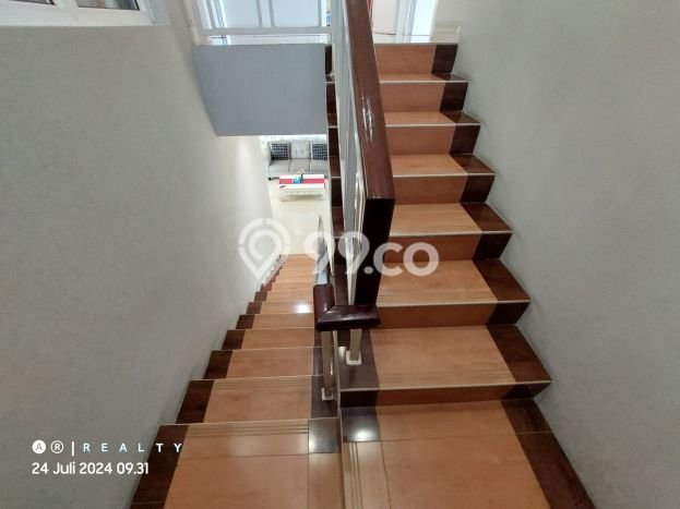 Rumah Mewah LB 280m2 Siap Pakai Desain Elegan di Cigadung, Bandung Rumah Mewah LB 280m2 Siap Pakai Desain Elegan di Cigadung, Bandung