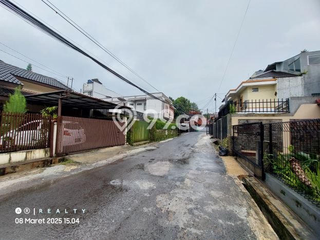 Dijual Kost Strategis di Coblong, Bandung 14 KT, 15 KM, Luas Bangunan 220m2 Dijual Kost Strategis di Coblong, Bandung 14 KT, 15 KM, Luas Bangunan 220m2