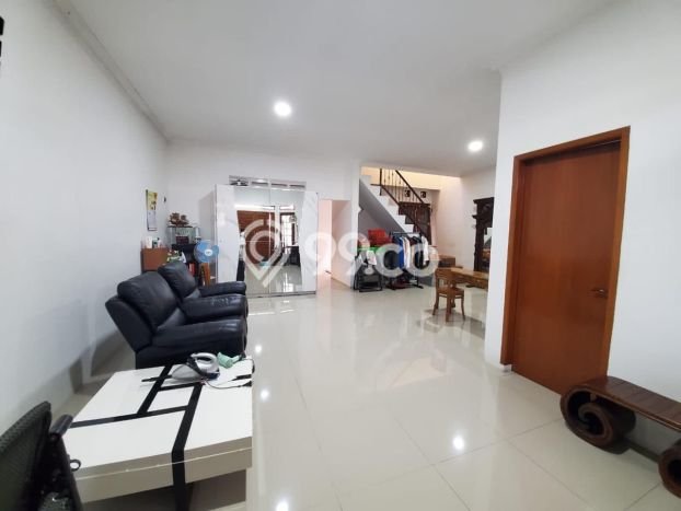 Rumah Strategis Minimalis Lb 225m2 di Antapani, Bandung Rumah Strategis Minimalis Lb 225m2 di Antapani, Bandung