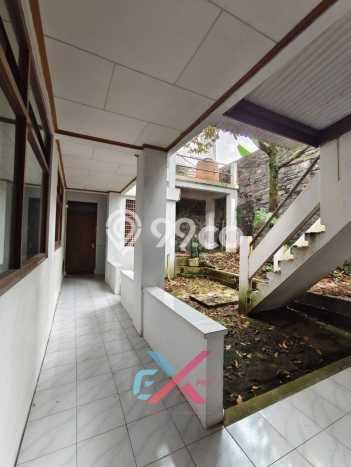 Rumah Elit Modern Tanpa Renovasi di Ciumbuleuit Bandung Rumah Elit Modern Tanpa Renovasi di Ciumbuleuit Bandung