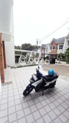 Rumah Modern 4 KT LT 128m2 di Sariwangi Rumah Modern 4 KT LT 128m2 di Sariwangi