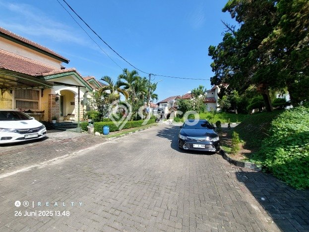 Dijual Rumah Luas Elegan Dengan View Cantik di Tubagus Ismail, Bandung Dijual Rumah Luas Elegan Dengan View Cantik di Tubagus Ismail, Bandung