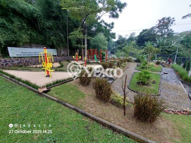Rumah Elit Modern Tanpa Renovasi di Dago Bandung Rumah Elit Modern Tanpa Renovasi di Dago Bandung
