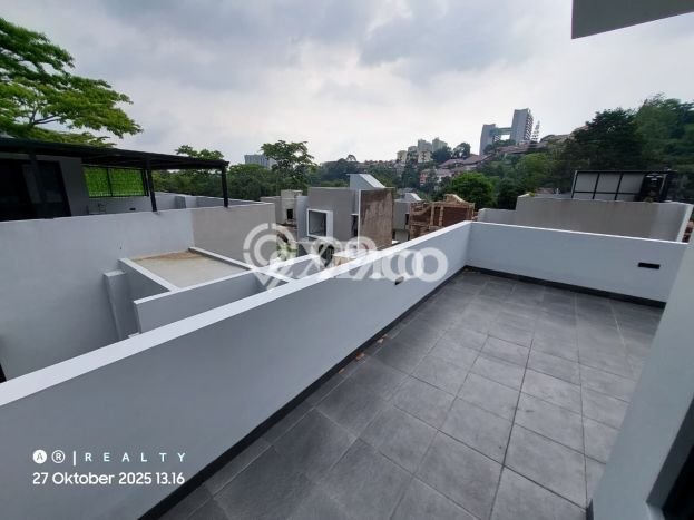 Rumah Elit Modern Tanpa Renovasi di Dago Bandung Rumah Elit Modern Tanpa Renovasi di Dago Bandung