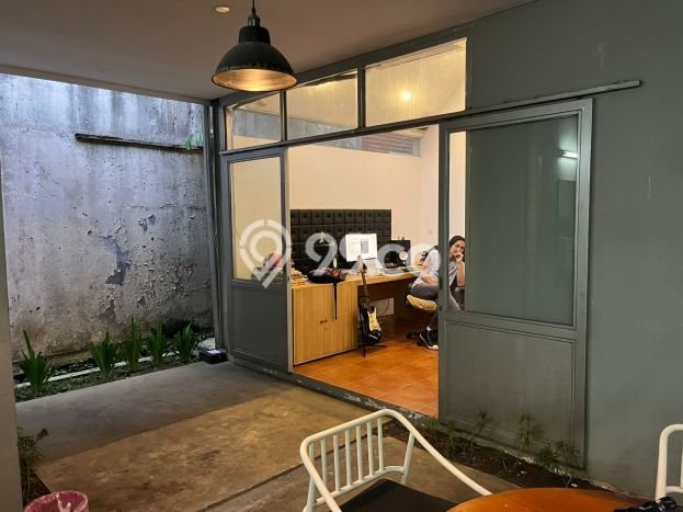 Kantor Bagus LT 483m2 LB 250m2 Dijual di Coblong Bandung Kantor Bagus LT 483m2 LB 250m2 Dijual di Coblong Bandung