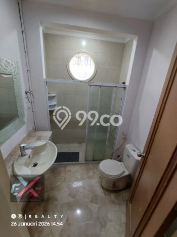 Rumah Elit LB 550m2 Siap Huni Desain Elegan di Tubagus Ismail, Bandung Rumah Elit LB 550m2 Siap Huni Desain Elegan di Tubagus Ismail, Bandung
