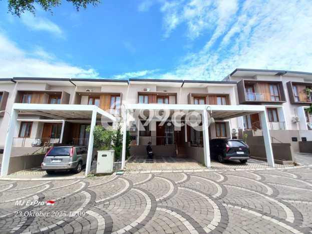 Dijual Hunian Rumah Terawat 4 Kamar di Dago, Bandung Dijual Hunian Rumah Terawat 4 Kamar di Dago, Bandung