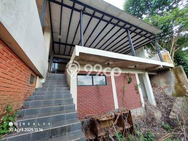 Dijual Rumah Luas Elegan Dengan View Cantik di Sayap Dago, Bandung Dijual Rumah Luas Elegan Dengan View Cantik di Sayap Dago, Bandung