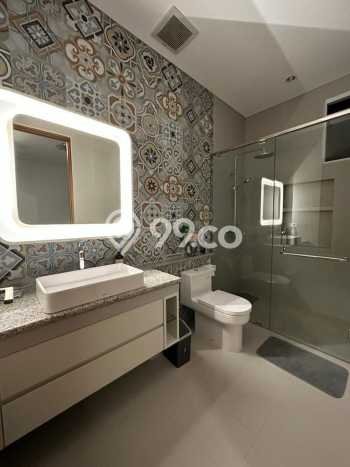 Ready to Use! Premium House LT 191m2 Desain Modern di Dago Ready to Use! Premium House LT 191m2 Desain Modern di Dago