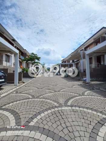 Dijual Hunian Rumah Terawat 4 Kamar di Dago, Bandung Dijual Hunian Rumah Terawat 4 Kamar di Dago, Bandung