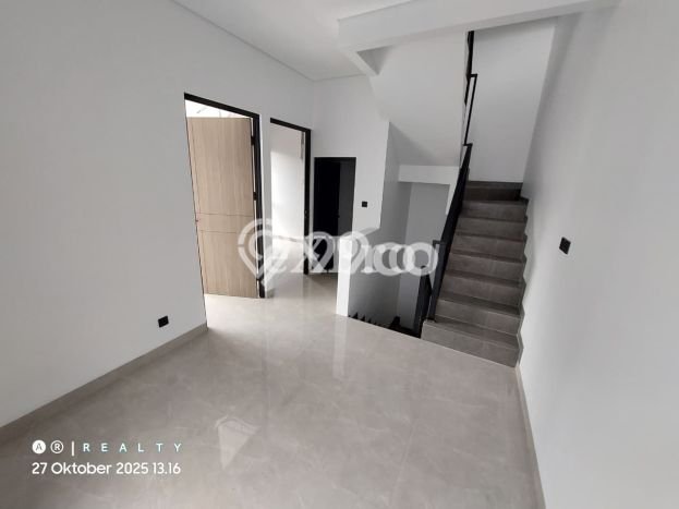 Rumah Elit Modern Tanpa Renovasi di Dago Bandung Rumah Elit Modern Tanpa Renovasi di Dago Bandung