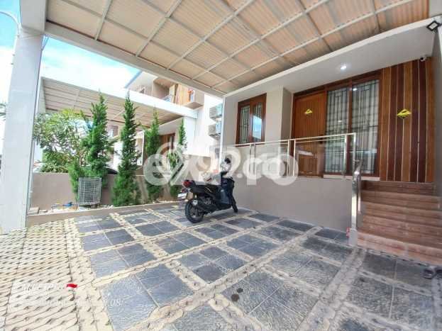 Dijual Hunian Rumah Terawat 4 Kamar di Dago, Bandung Dijual Hunian Rumah Terawat 4 Kamar di Dago, Bandung
