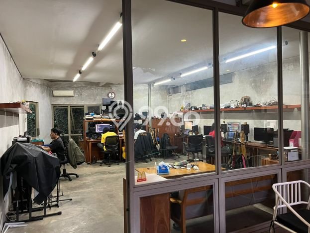Kantor Bagus LT 483m2 LB 250m2 Dijual di Coblong Bandung Kantor Bagus LT 483m2 LB 250m2 Dijual di Coblong Bandung