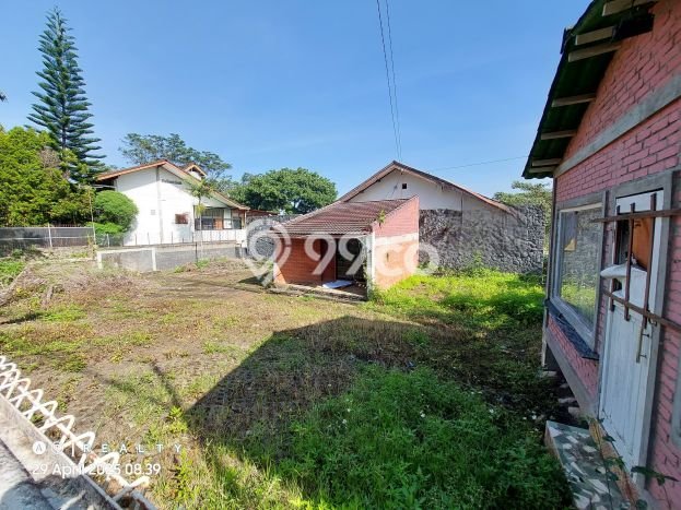 Dijual Rumah Luas Elegan Dengan View Cantik di Sayap Dago, Bandung Dijual Rumah Luas Elegan Dengan View Cantik di Sayap Dago, Bandung