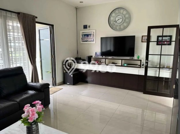 Dijual Rumah Luas Elegan Dengan View Cantik di Buah Batu, Bandung Dijual Rumah Luas Elegan Dengan View Cantik di Buah Batu, Bandung