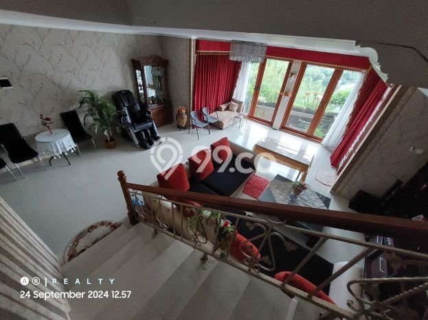 For Sale Hunian Rumah Terawat 5 KT di Cigadung, Bandung For Sale Hunian Rumah Terawat 5 KT di Cigadung, Bandung