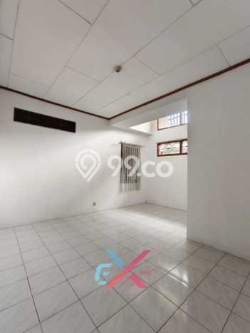 Rumah Elit Modern Tanpa Renovasi di Ciumbuleuit Bandung Rumah Elit Modern Tanpa Renovasi di Ciumbuleuit Bandung
