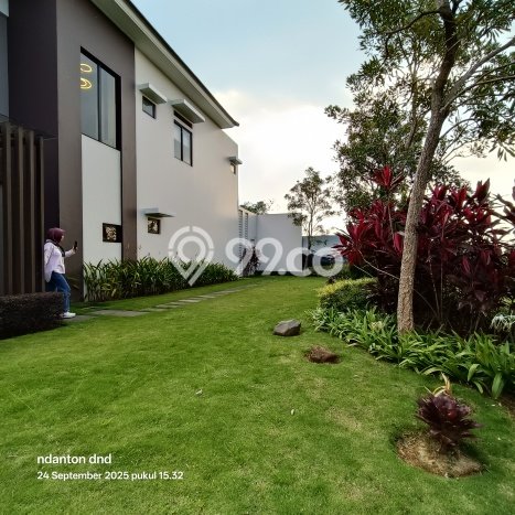 Rumah Mewah LB 333m2 Siap Huni Desain Elegan di Sentul City, Bogor Rumah Mewah LB 333m2 Siap Huni Desain Elegan di Sentul City, Bogor