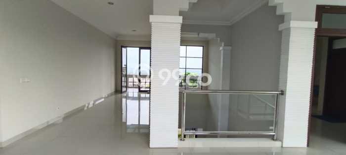 Hunian Elit LB 600m2 Siap Pakai Desain Elegan di Sentul City, Bogor Hunian Elit LB 600m2 Siap Pakai Desain Elegan di Sentul City, Bogor