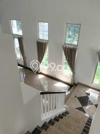 Ready to Use! Luxury House LT 409m2 Desain Modern di Sentul City Ready to Use! Luxury House LT 409m2 Desain Modern di Sentul City