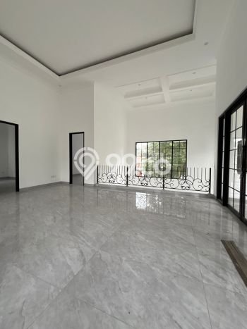 For Sale! Premium House LT 400m2 Desain Elegan di Sentul City For Sale! Premium House LT 400m2 Desain Elegan di Sentul City