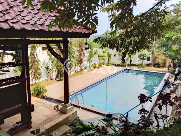 Ready to Use! Luxury House LT 1061m2 Desain Elegan di Sentul City Ready to Use! Luxury House LT 1061m2 Desain Elegan di Sentul City