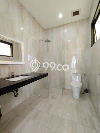 Rumah Elit LB 500m2 Siap Pakai Desain Elegan di Sentul City, Bogor Rumah Elit LB 500m2 Siap Pakai Desain Elegan di Sentul City, Bogor