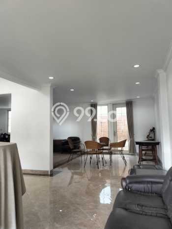 Ready to Use! Luxury House LT 409m2 Desain Modern di Sentul City Ready to Use! Luxury House LT 409m2 Desain Modern di Sentul City