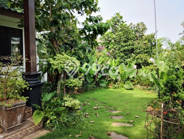 Ready to Use! Luxury House LT 1061m2 Desain Elegan di Sentul City Ready to Use! Luxury House LT 1061m2 Desain Elegan di Sentul City