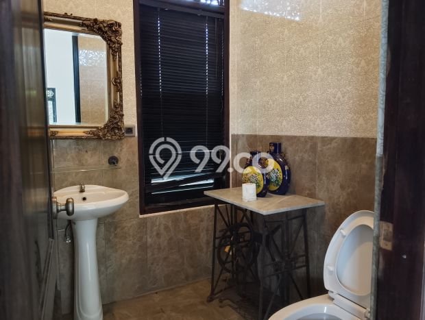 Ready to Use! Luxury House LT 1061m2 Desain Elegan di Sentul City Ready to Use! Luxury House LT 1061m2 Desain Elegan di Sentul City