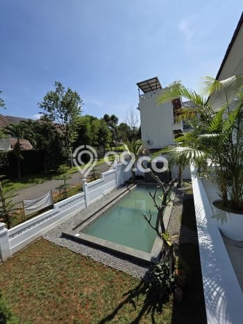 Rumah Elit LB 200m2 Siap Pakai Desain Elegan di Sentul City, Bogor Rumah Elit LB 200m2 Siap Pakai Desain Elegan di Sentul City, Bogor