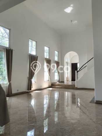 Ready to Use! Luxury House LT 409m2 Desain Modern di Sentul City Ready to Use! Luxury House LT 409m2 Desain Modern di Sentul City