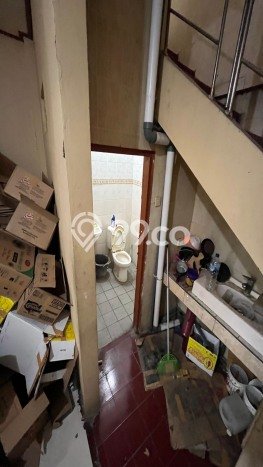 Area Ramai! Ruko Dijual di Kuta untuk Bisnis Luas Bangunan 120m2 Area Ramai! Ruko Dijual di Kuta untuk Bisnis Luas Bangunan 120m2