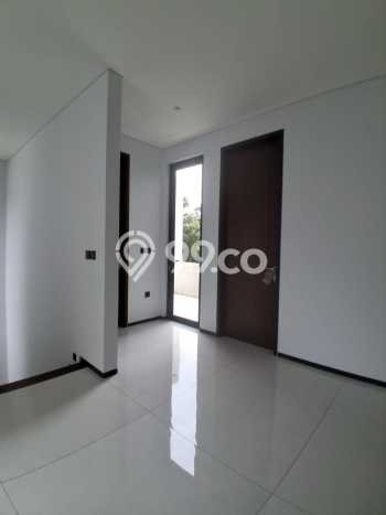 Dijual Rumah Luas Elegan Dengan View Eksklusif di Setra Duta, Bandung Dijual Rumah Luas Elegan Dengan View Eksklusif di Setra Duta, Bandung