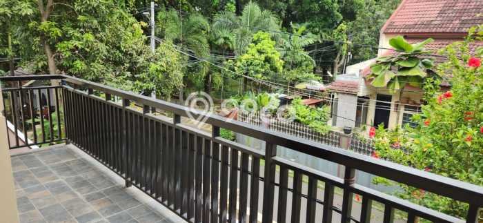 For Sale! Premium House LT 300m2 Desain Elegan di Pondok Indah For Sale! Premium House LT 300m2 Desain Elegan di Pondok Indah