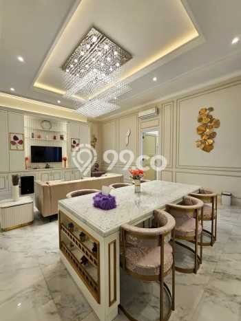 Dijual Rumah Luas Megah Dengan View Eksklusif di Pondok Indah, Jakarta Selatan Dijual Rumah Luas Megah Dengan View Eksklusif di Pondok Indah, Jakarta Selatan