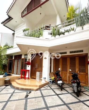 Hunian Mewah LB 375m2 Siap Huni Desain Elegan di Duri Kepa, Jakarta Barat Hunian Mewah LB 375m2 Siap Huni Desain Elegan di Duri Kepa, Jakarta Barat