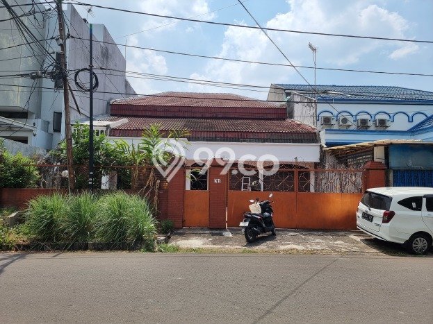 Rumah Eksklusif Dijual LT 325m2 di Kebon Jeruk, Jakarta Barat Rumah Eksklusif Dijual LT 325m2 di Kebon Jeruk, Jakarta Barat