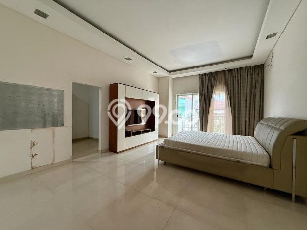 Ready to Use! Luxury House LT 142m2 Desain Elegan di Duri Kepa Ready to Use! Luxury House LT 142m2 Desain Elegan di Duri Kepa