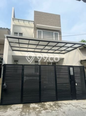 Jual Rumah Mewah Elegan Dengan View Cantik di Taman Ratu, Jakarta Barat Jual Rumah Mewah Elegan Dengan View Cantik di Taman Ratu, Jakarta Barat