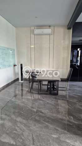 Ready to Use! Luxury House LT 228m2 Desain Modern di Kemanggisan Ready to Use! Luxury House LT 228m2 Desain Modern di Kemanggisan