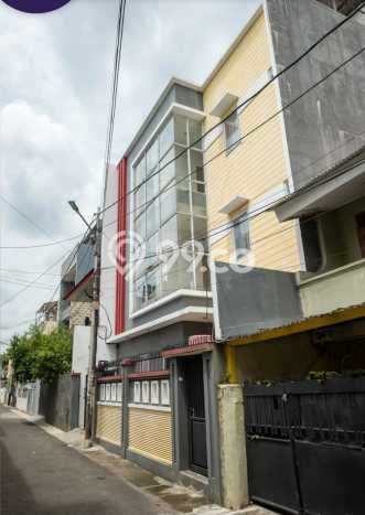 Dijual Rumah Kost di Tanjung Duren, Jakarta Barat, 23 KT, 23 KM, Bangunan 500m2 Dijual Rumah Kost di Tanjung Duren, Jakarta Barat, 23 KT, 23 KM, Bangunan 500m2
